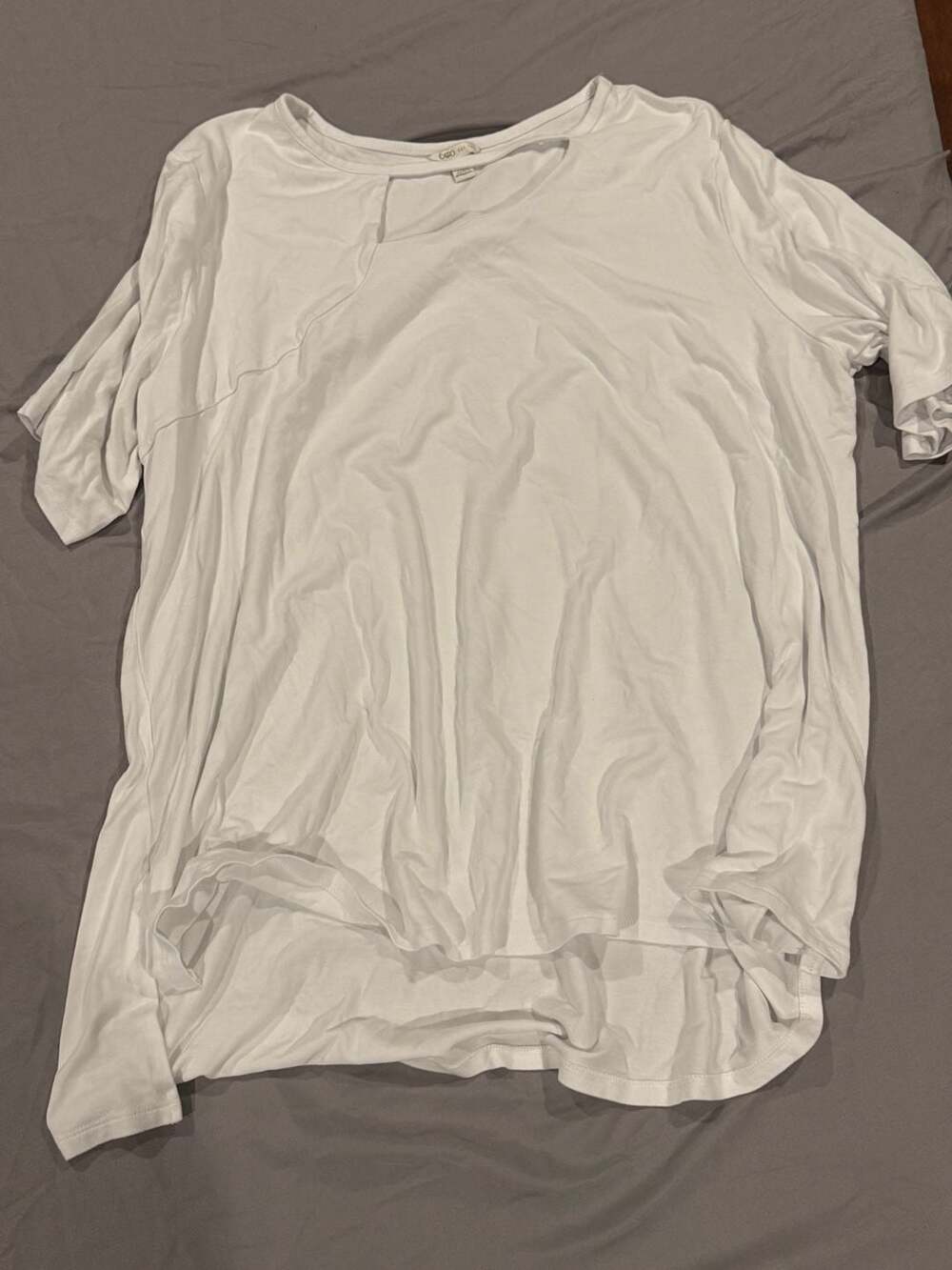Cato Est 1984 White Short Sleeve Asymmetrical Hem T-Shirt Size 18/20W